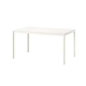 White 2 table <br>75cm x 75 cm x 75 cm